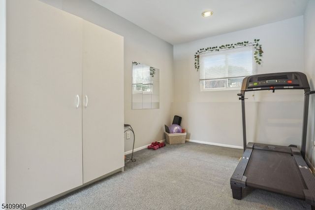 6 Herbert Ln, Hackettstown Town, NJ 07840