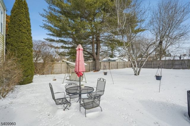 6 Herbert Ln, Hackettstown Town, NJ 07840