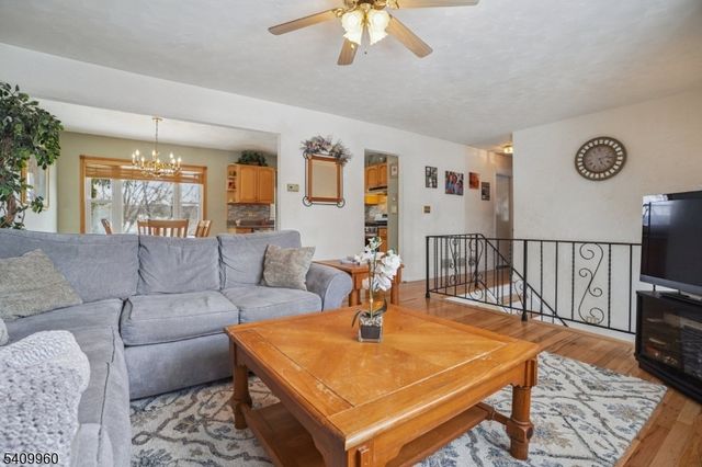 6 Herbert Ln, Hackettstown Town, NJ 07840