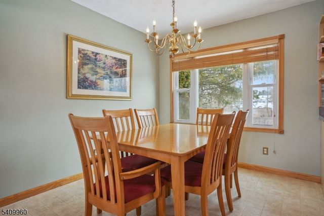 6 Herbert Ln, Hackettstown Town, NJ 07840