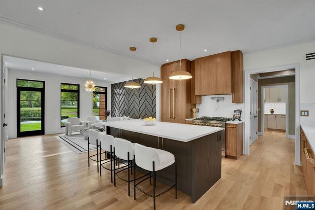 24 S Lyle Avenue, Tenafly, NJ 07670