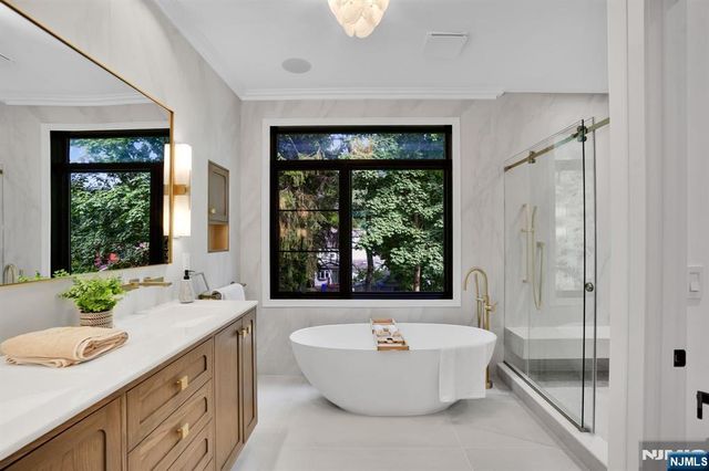 24 S Lyle Avenue, Tenafly, NJ 07670