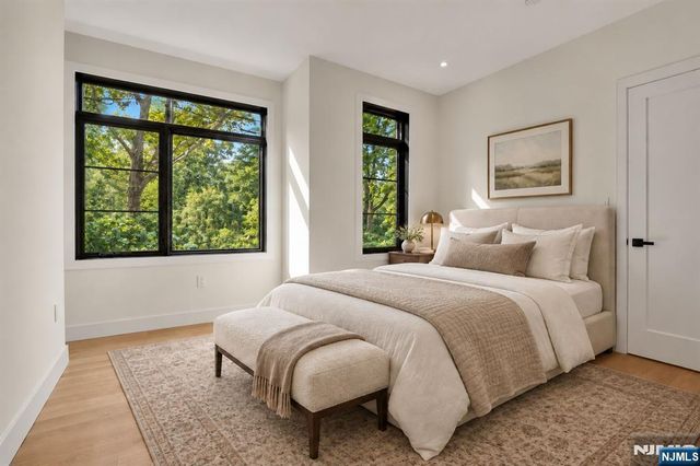 24 S Lyle Avenue, Tenafly, NJ 07670