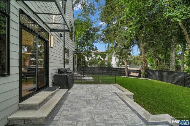 24 S Lyle Avenue, Tenafly, NJ 07670