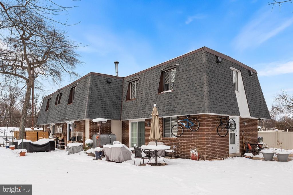 1237 GREELEY AVE, Warminster, PA 18974