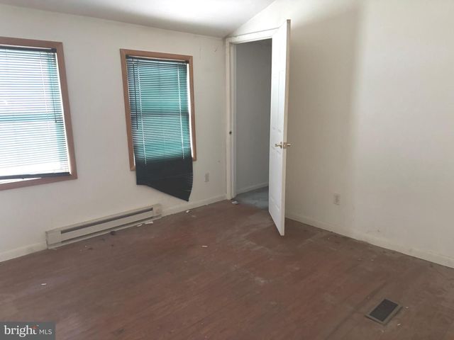 1326 EDNA RD, Pasadena, MD 21122