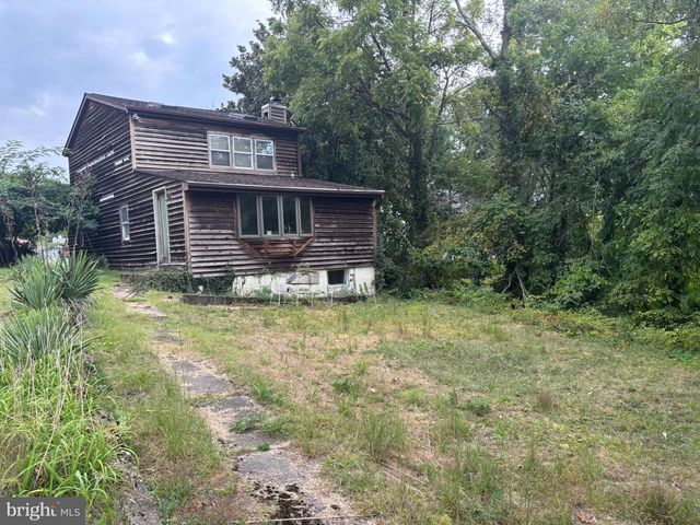 1326 EDNA RD, Pasadena, MD 21122