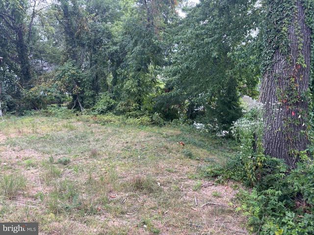 1326 EDNA RD, Pasadena, MD 21122