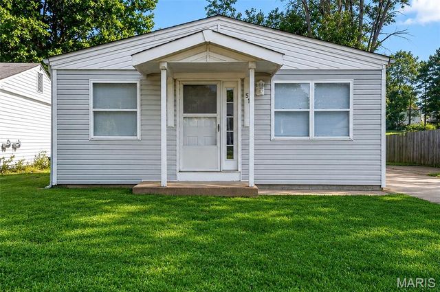 51 Cedar Field Drive, Pacific, MO 63069