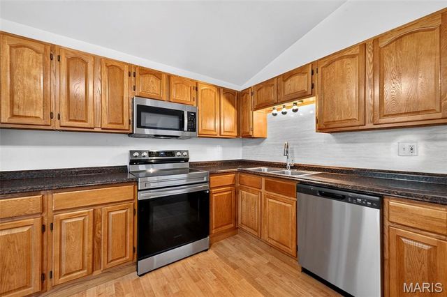 51 Cedar Field Drive, Pacific, MO 63069