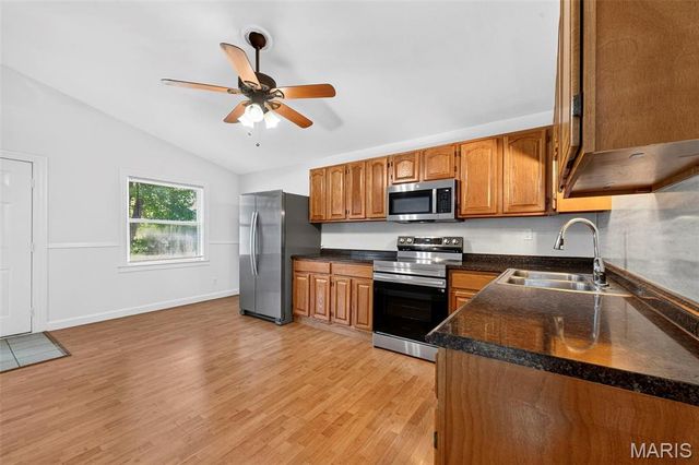 51 Cedar Field Drive, Pacific, MO 63069