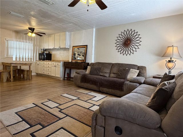 18143 NW 251ST TERRACE, High Springs, FL 32643