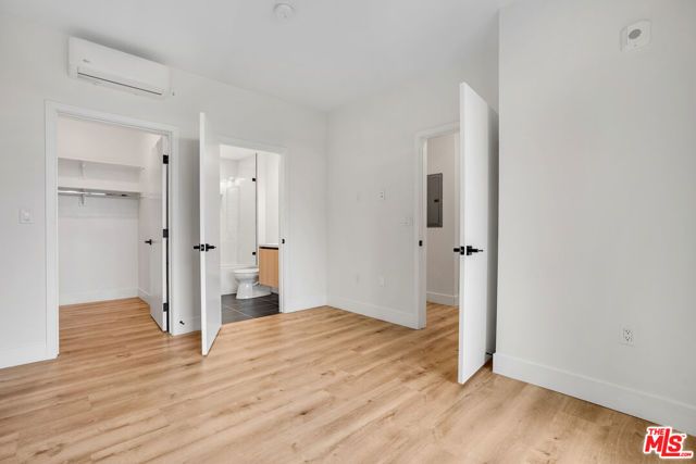 5657 Virginia Avenue 303, Los Angeles, CA 90038