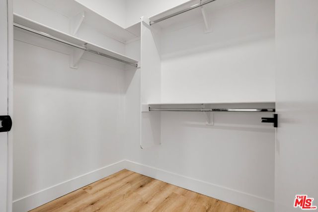 5657 Virginia Avenue 303, Los Angeles, CA 90038