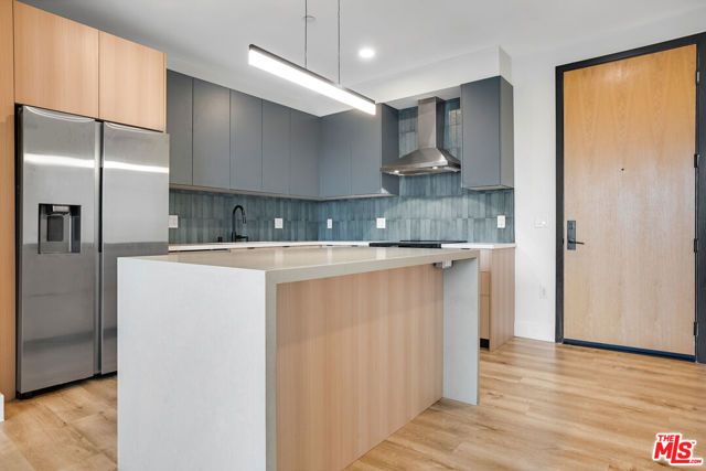 5657 Virginia Avenue 303, Los Angeles, CA 90038