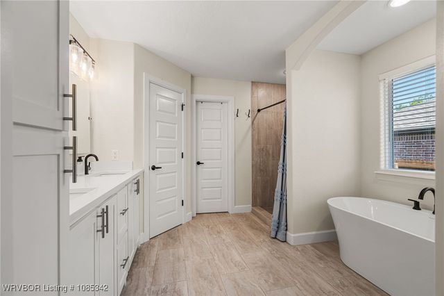 8323 Mclaren Drive, Fort Smith, AR 72916