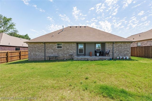 8323 Mclaren Drive, Fort Smith, AR 72916