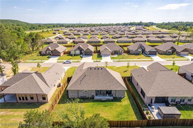 8323 Mclaren Drive, Fort Smith, AR 72916