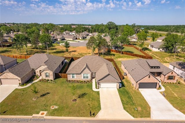 8323 Mclaren Drive, Fort Smith, AR 72916