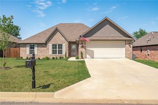 8323 Mclaren Drive, Fort Smith, AR 72916