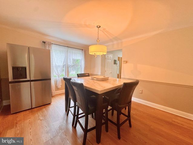 24 POPLAR AVE, North Brunswick, NJ 08902