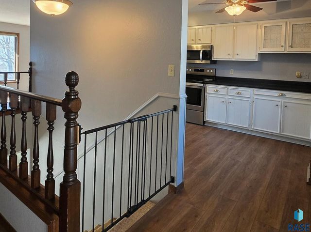 2517 S Cook Rd Road, Sioux Falls, SD 57105