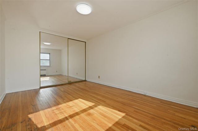 196-32 Pompeii Avenue 2C, Holliswood, NY 11423