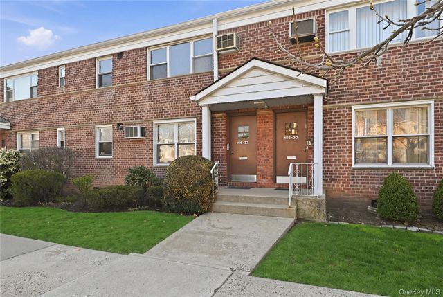 196-32 Pompeii Avenue 2C, Holliswood, NY 11423