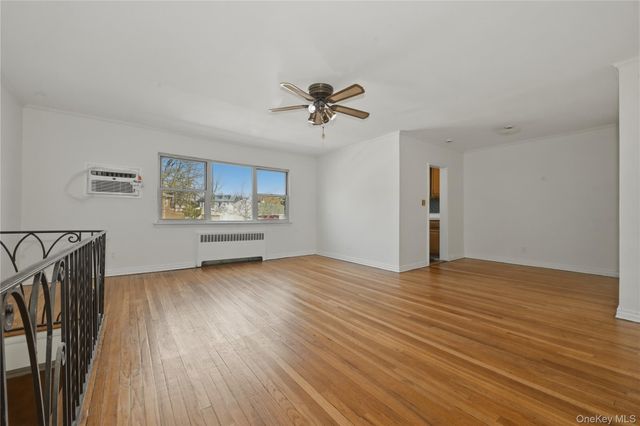 196-32 Pompeii Avenue 2C, Holliswood, NY 11423