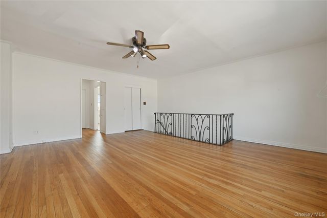 196-32 Pompeii Avenue 2C, Holliswood, NY 11423