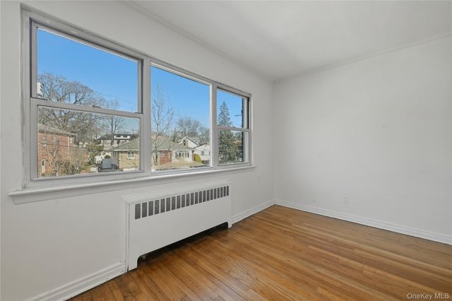 196-32 Pompeii Avenue 2C, Holliswood, NY 11423