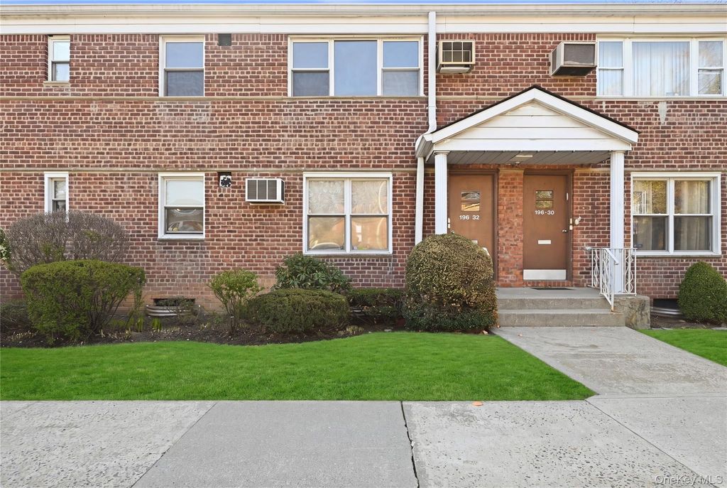 196-32 Pompeii Avenue 2C, Holliswood, NY 11423