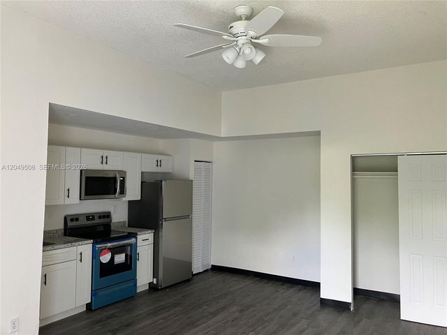 467 NW 8th Street 4, Miami, FL 33136