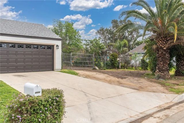 4856 Poinsetta, Jurupa Valley, CA 92509