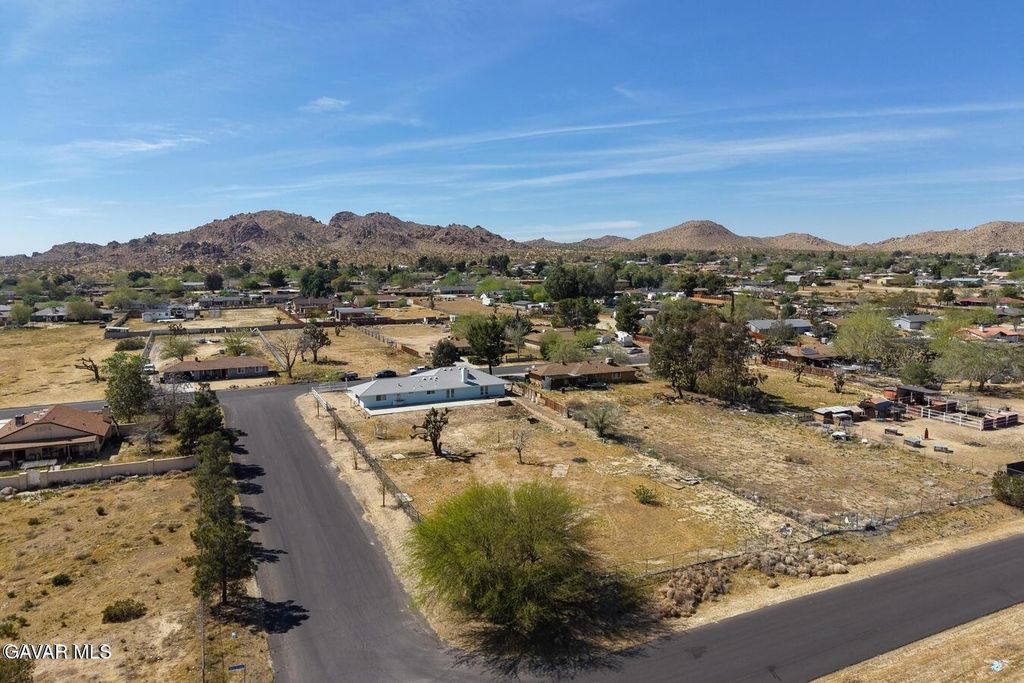 205e Largo Vista Road, Palmdale, CA 93591