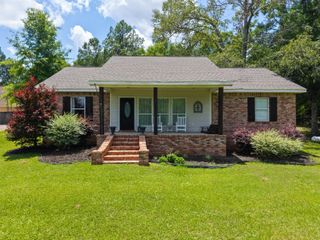 73 Pine Crest Rd., Purvis, MS 39475