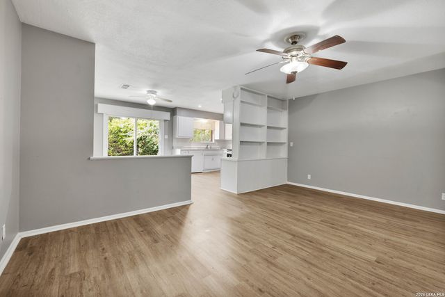6012 Evers Rd, Leon Valley, TX 78238