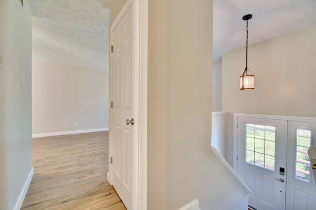 6174 Ridgewood Court, Florence, KY 41042