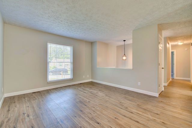 6174 Ridgewood Court, Florence, KY 41042