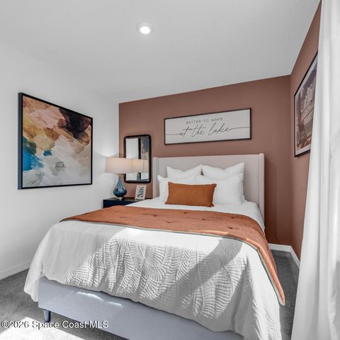 906 Castleford Avenue NE, Palm Bay, FL 32905