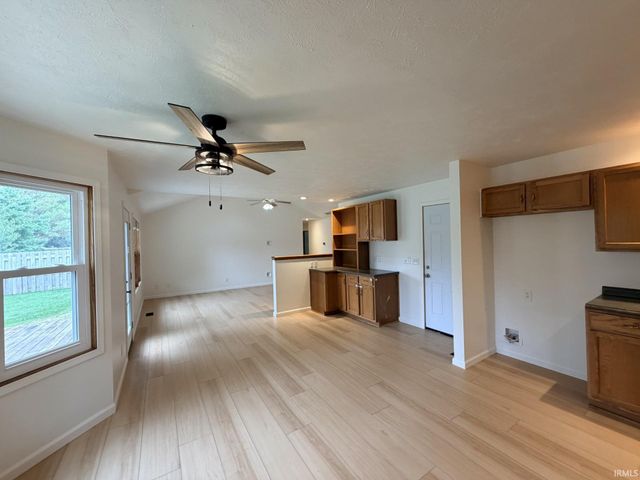 4122 Hedgewood Court, Newburgh, IN 47630