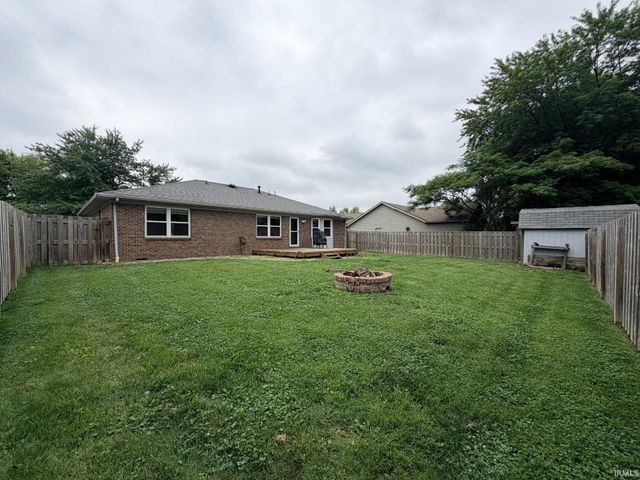 4122 Hedgewood Court, Newburgh, IN 47630