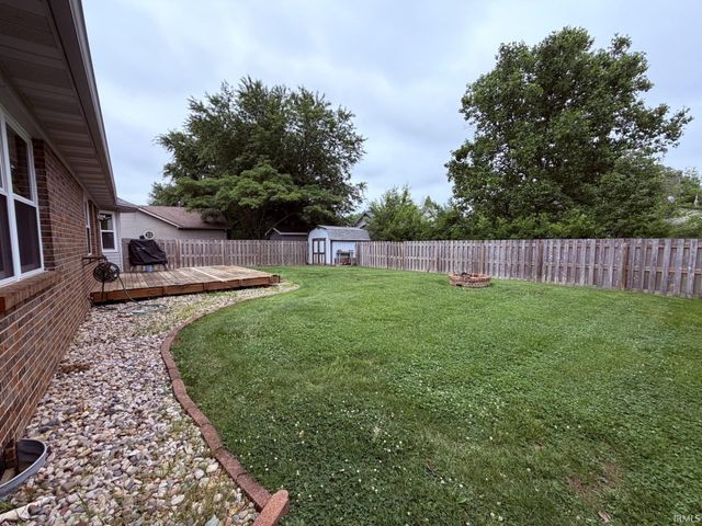 4122 Hedgewood Court, Newburgh, IN 47630