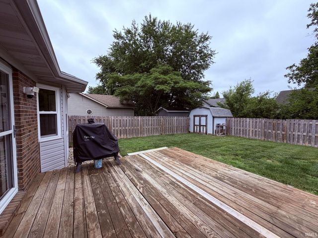 4122 Hedgewood Court, Newburgh, IN 47630