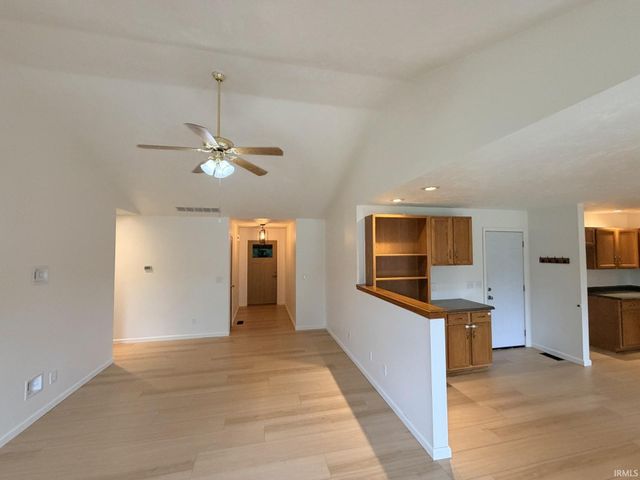 4122 Hedgewood Court, Newburgh, IN 47630