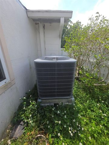 725 43RD AVENUE N, St Petersburg, FL 33703