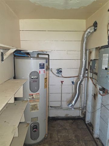 725 43RD AVENUE N, St Petersburg, FL 33703