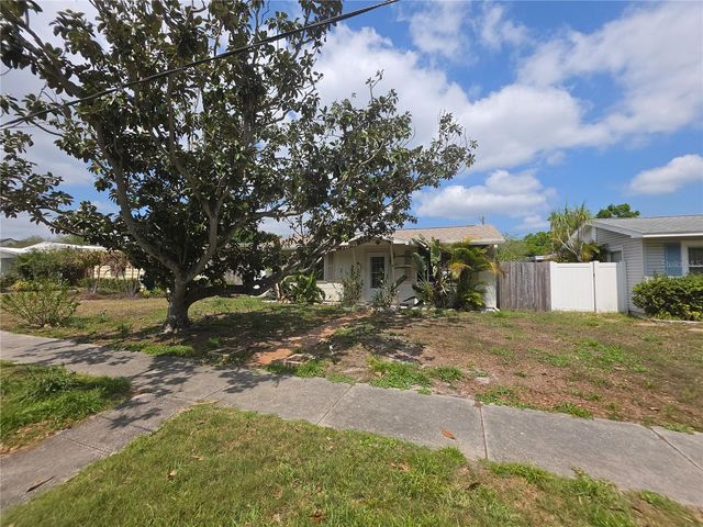 725 43RD AVENUE N, St Petersburg, FL 33703