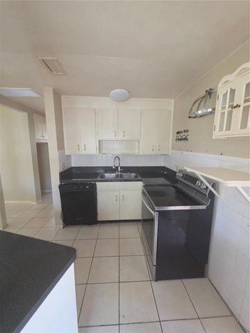 725 43RD AVENUE N, St Petersburg, FL 33703