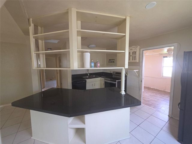 725 43RD AVENUE N, St Petersburg, FL 33703